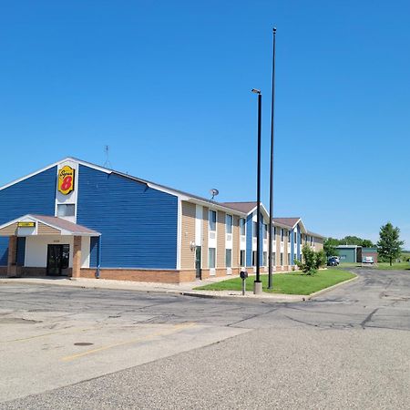 Super 8 By Wyndham Portage Motel Exterior photo