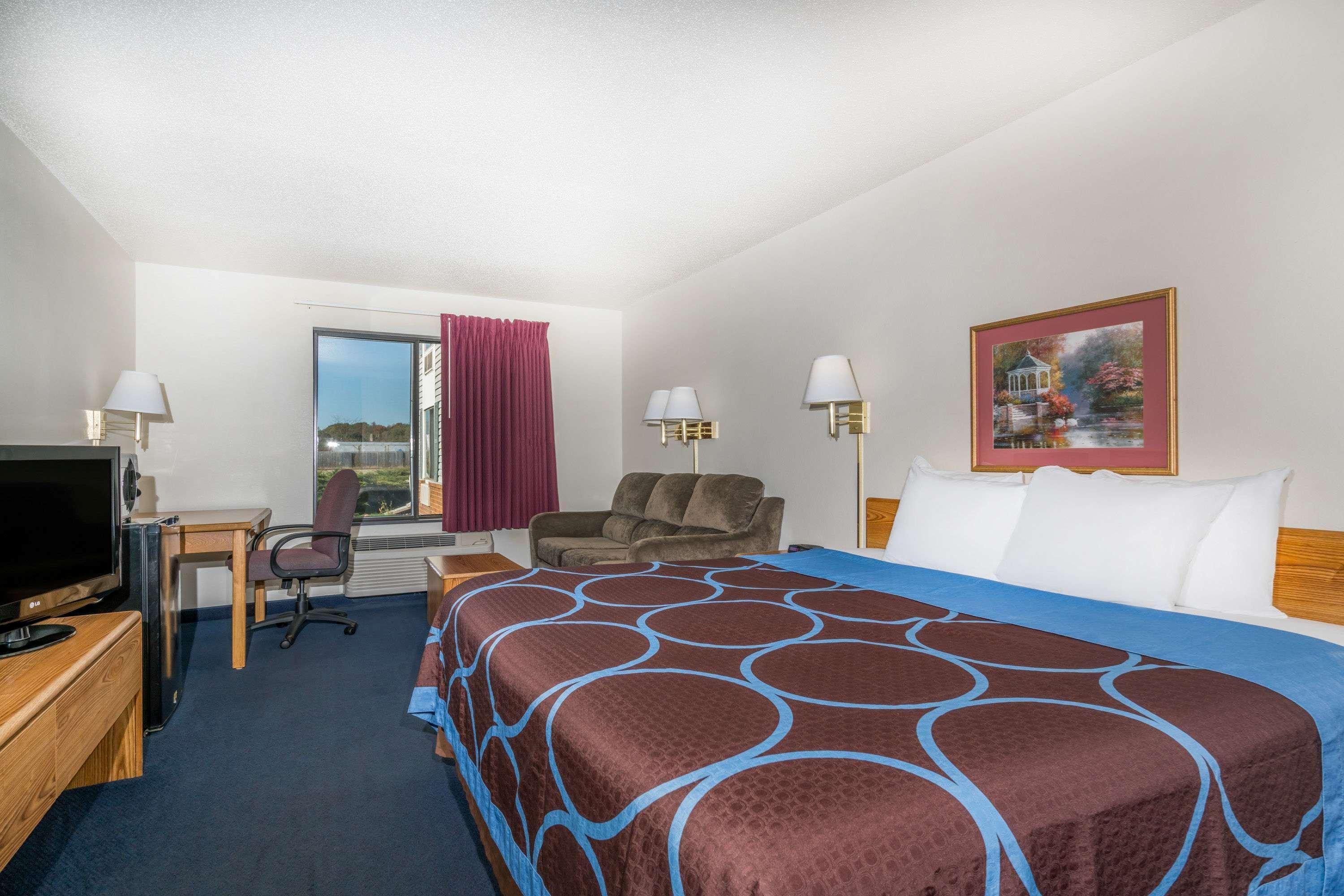 Super 8 By Wyndham Portage Motel Exterior photo