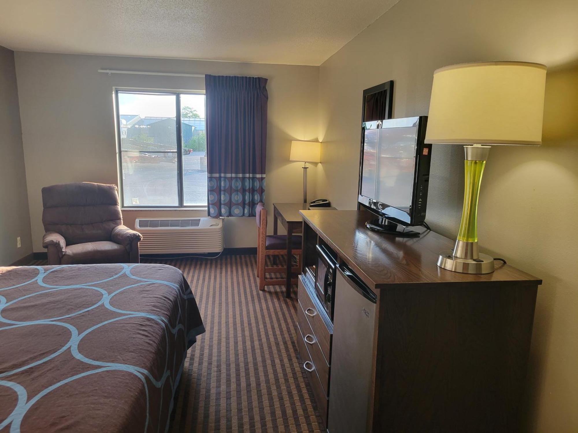 Super 8 By Wyndham Portage Motel Exterior photo